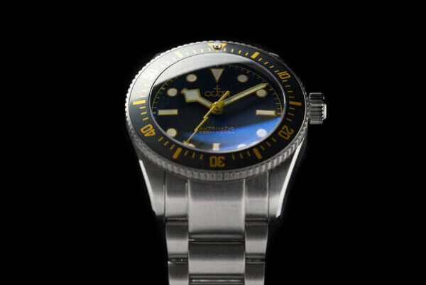 Meteor Grey Watch with Stainless Steel Bracelet - Image 2