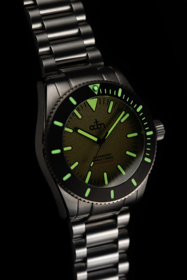 Havsörnen – Moss Green Watch with Stainless Steel Bracelet - Image 5