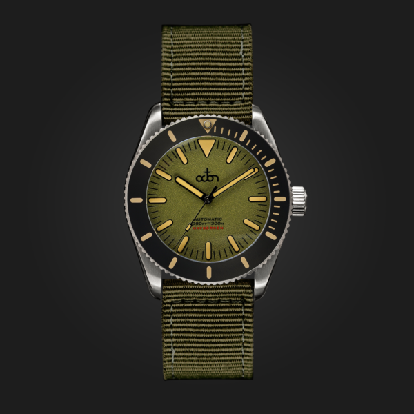 Havsörnen - Moss Green Watch with Moss Green 2 Piece Fabric Zulu Strap